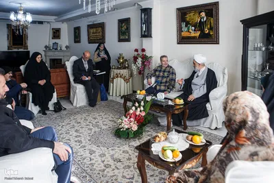 حضور نمایندگان رهبر انقلاب در منزل رضا یزدان‌پناه کجانی جانباز دفاع مقدس