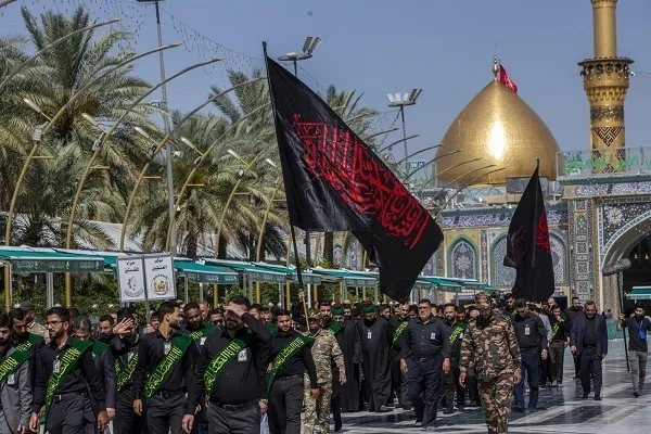 Cerimônia realizada em Karbala para lamentar o aniversário da destruição do cemitério de Baqi