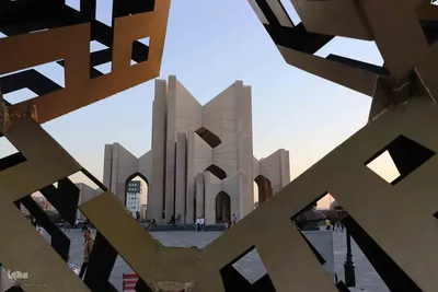 شهریار شیرین سخن