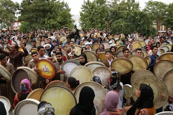 همنوایی ترنم باران با آوای دوستی در کردستان