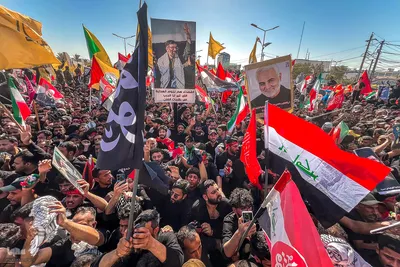 تشییع پیکر مطهر رهبر شهید در نجف اشرف