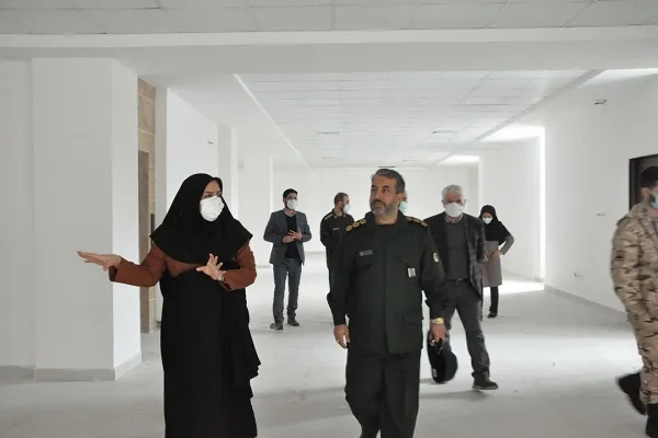 معاون روابط عمومی سپاه قدس گیلان از کتابخانه مرکزی رشت بازدید کرد