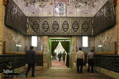 آغاز سوگواری دهه اول فاطمیه در حرم شاهچراغ(ع)