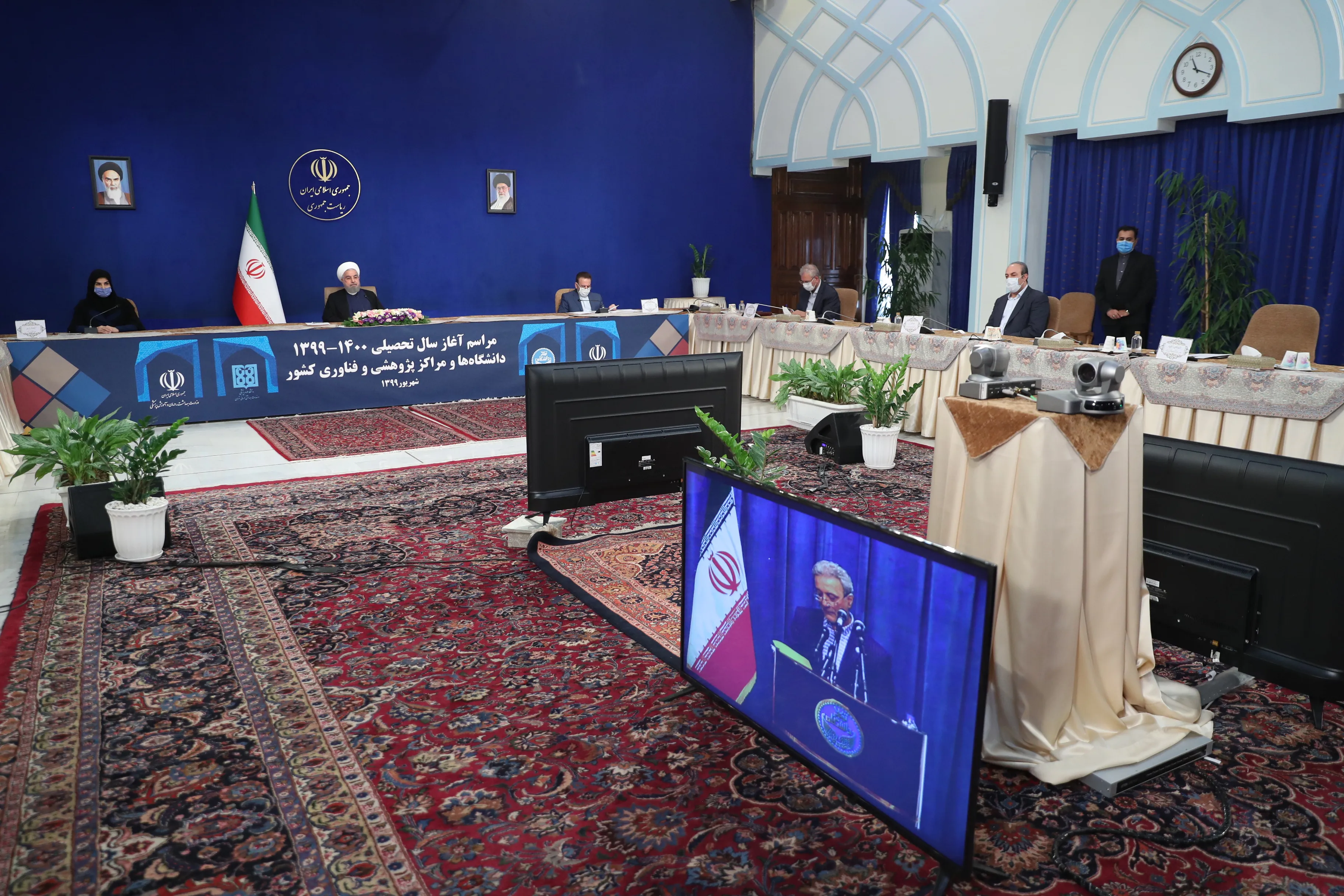 دانشگاه فضای نقادی نسبت به حکومت، حاکمان، دولت و جوامع است