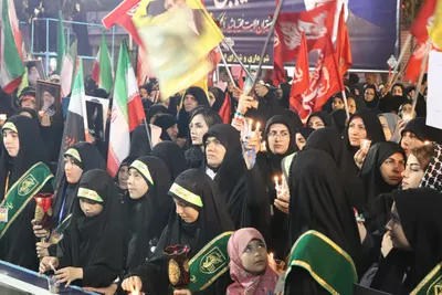 دسته عزاداری بانوان ملایری در شام غریبان قائدشهید امت