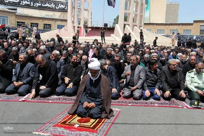 اقامه نماز ظهر عاشورا در زنجان