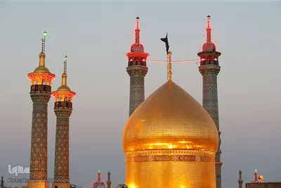 آیین تعویض پرچم و اقامه عزا در حرم حضرت معصومه(س)