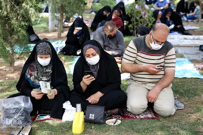 مراسم دعای عرفه در گلستان شهدای اصفهان