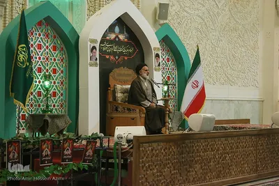 برگزاری مراسم بزرگداشت پیروزی انقلاب اسلامی در حرم مطهر