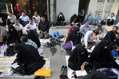 دعای عرفه در حسینیه صنف لباس فروشان تهران