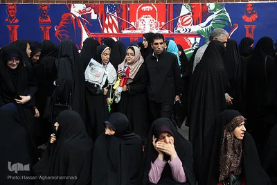 راهپیمایی یوم الله ۱۳آبان در مقابل لانه جاسوسی آمریکا