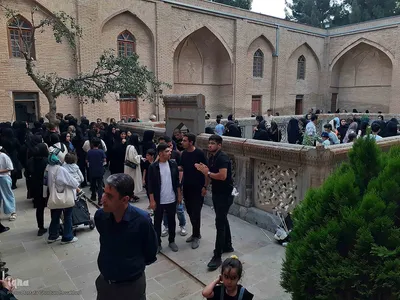 مراسم سنتی نیت کردن و توسل بر امام حسین(ع) با گندم شماری و نذر گندم در اهر