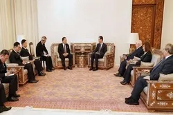 Baschar al-Assad: Ziel der USA zur Schwächung der Länder ist gleich