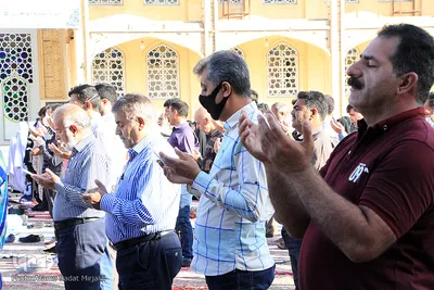 اقامه نماز عید فطر در امامزاده جعفر(ع) یزد