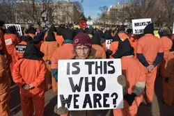 Guantánamo : pourquoi Biden, tout comme Trump, ne peut pas fermer cette prison brutale
