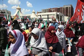 رژه کالسکه‌‌سواران مشهد در اربعین رهبر شهید