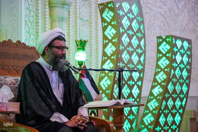 محفل انس با کلام‌الله مجید هدیه به ارواح طیبه شهدای حرم مطهر با تلاوت قاری بین‌المللی قرآن
