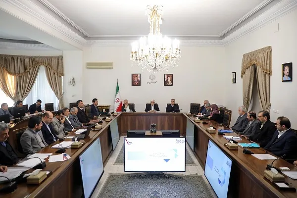 اولویت دشمن ایجاد اختلاف میان دولت و مجلس است