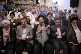 کمیل با شکوه زائران ایرانی در کنار حرم نبوی(ص)