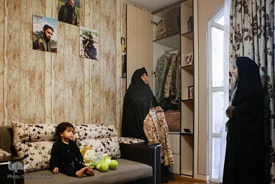 دیدار جامعه قرآنی با خانواده شهید مدافع حرم حسین معزغلامی
