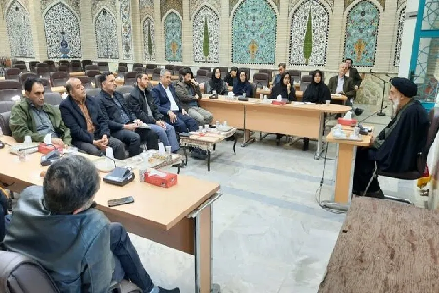 جهاد دانشگاهی همواره روی پای خود ایستاده است