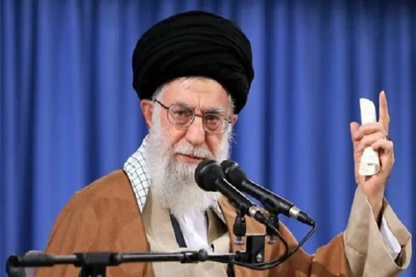 وثيقة للإمام الخامنئي عن لقاء مع الأديب اللبناني 
