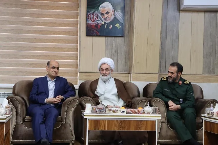 لباس سبز پاسداری توفیق الهی است