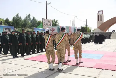 صبحگاه مشترک نیرو‌های مسلح با حضور امیر پوردستان در سمنان