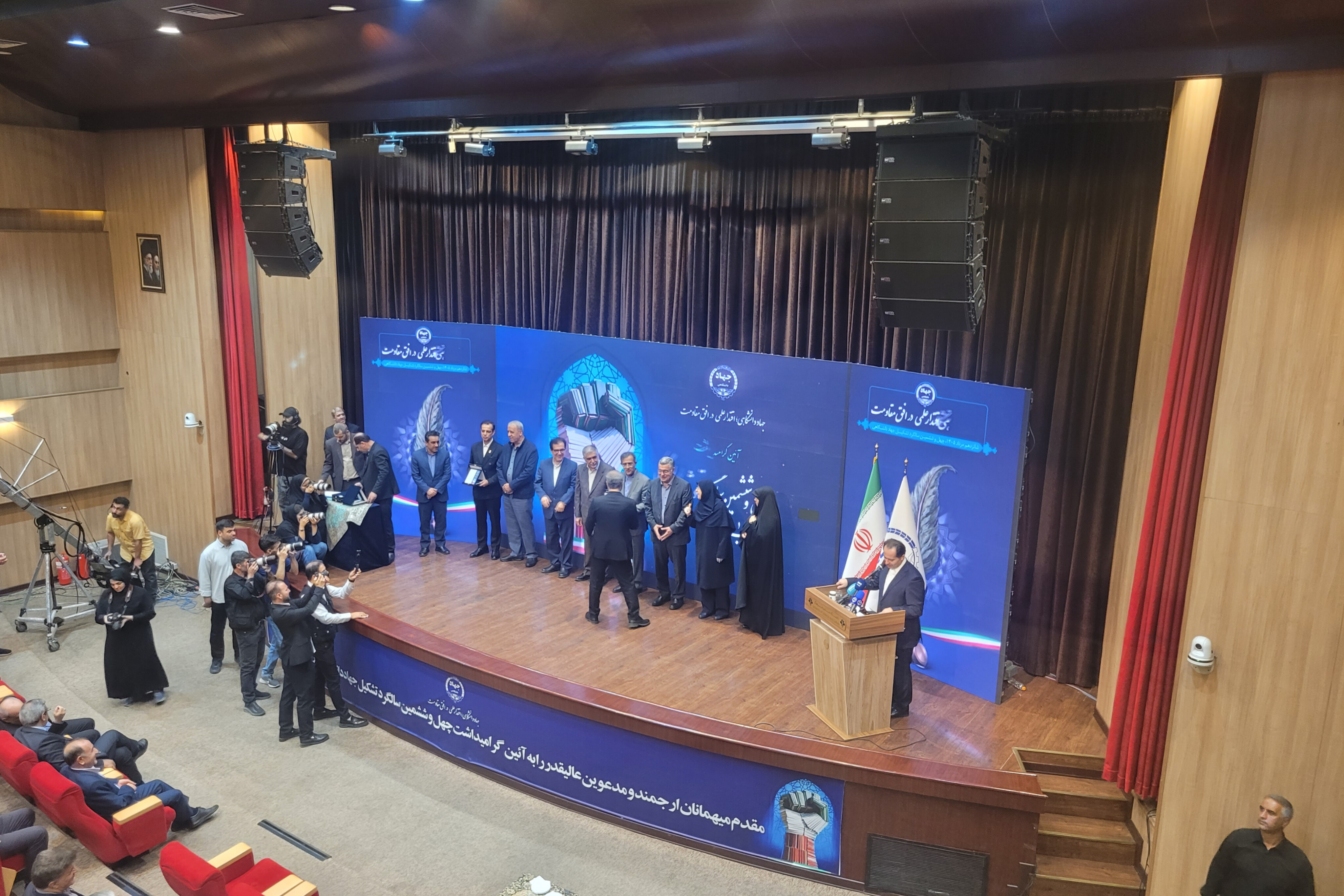 سردبیر ایکنا جهادگر نمونه جهاددانشگاهی شد