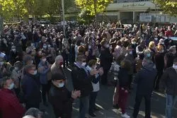 Des rassemblements à travers la France en mémoire de l'enseignant assassiné