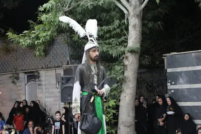 مراسم تعزیه خوانی ویژه ایام اربعین با حضور اقشار مختلف مردم در ملایر برگزار شد