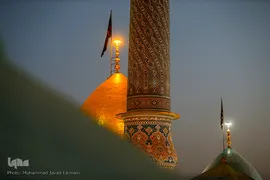 برافراشتن پرچم حرم امام حسین (ع) بر گنبد کربلای ایران