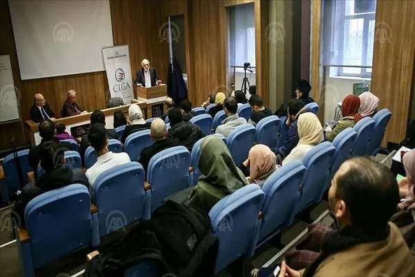 بررسی اقتدارگرایی در جهان اسلام در وبینار استانبول