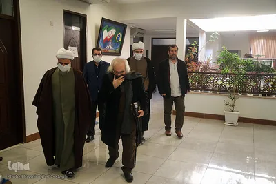 مراسم شب شعر نیکوکاری
