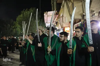 عزاداری سنتی «مشق شمشیر» نجفی‌های مقیم قم
