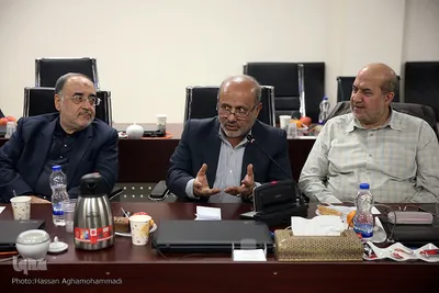 نشست‌ هم‌اندیشی پیشکسوتان قرآنی با مهدی قره‌شیخلو، رئیس مرکز امور قرآنی سازمان اوقاف و امور خیریه