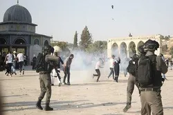 Wazayuni wauhujumu Msikiti wa al Aqsa, wawazuia Wapalestina kufanya ibada