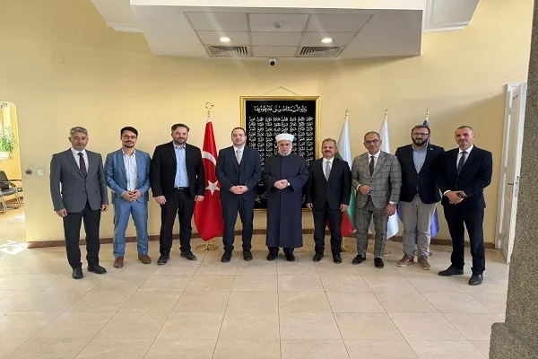 مفتي بلغاريا يبحث مع وفد منظمة 