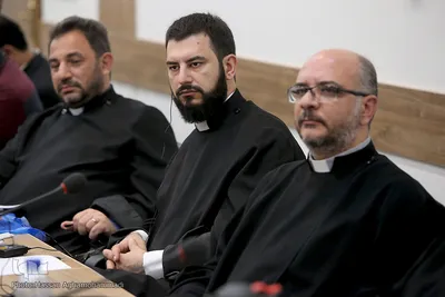 دومین روز نشست نقش تفسیری متون مقدس برای ایجاد جهان عاری از خشونت