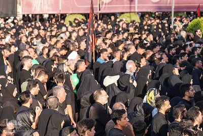 میدان امام حسین (ع) اصفهان؛ میعادگاه عاشقان حسین (ع) در عصر عاشورا