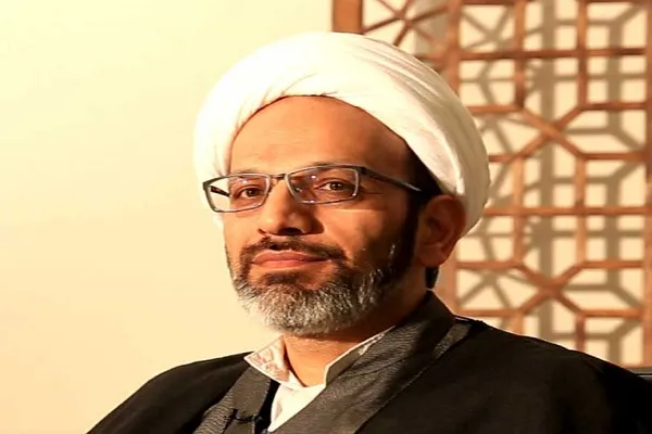 دایره شمول نقد دینی استثنا ندارد / استهزا و توهین از مفهوم نقد خارج است