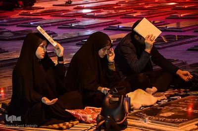 مراسم پرفیض شب ۱۹رمضان، در گلزار شهدای وادی رحمت