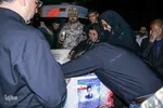 وداع پدر با کودک شهید حادثه تروریستی حرم شاهچراغ