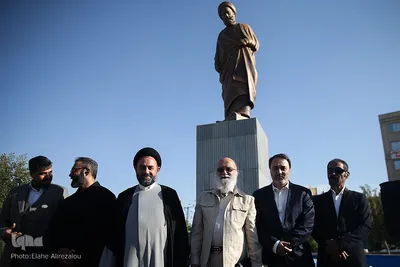 مجسمه علامه امینی در میدان الغدیر تهران