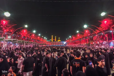بین الحرمین در انتظار پیکر مطهر رهبر شهید