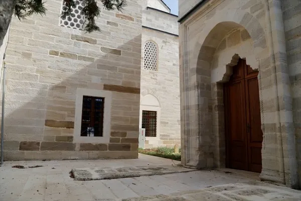 Tekirdağ'da restore edilen 523 yıllık cami ibadete açılacak