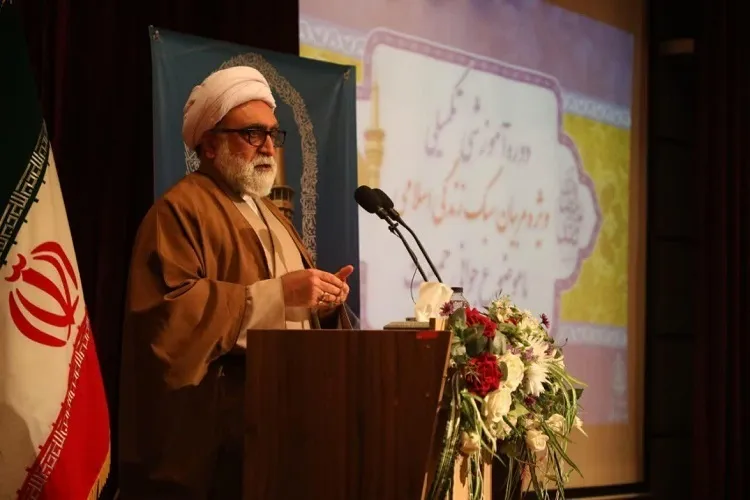 فعالیت علمی آیت‌الله ری شهری، امتداد کار صدوق، کلینی و‌ حرعاملی بود