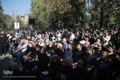مراسم تشییع جنازه عزت الله انتظامی