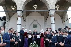 Historische Moschee von Sarajevo nach der Restaurierung wieder eröffnet