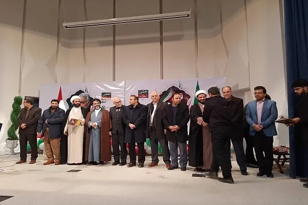 برگزاری جشن انقلاب دانشگاهیان در کردستان